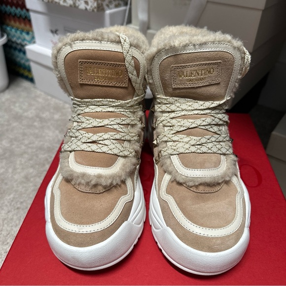 Valentino Womens Gumboy Mid Top Shearling Sneakers SZ 35 $1050 Worn Once - Picture 9 of 9
